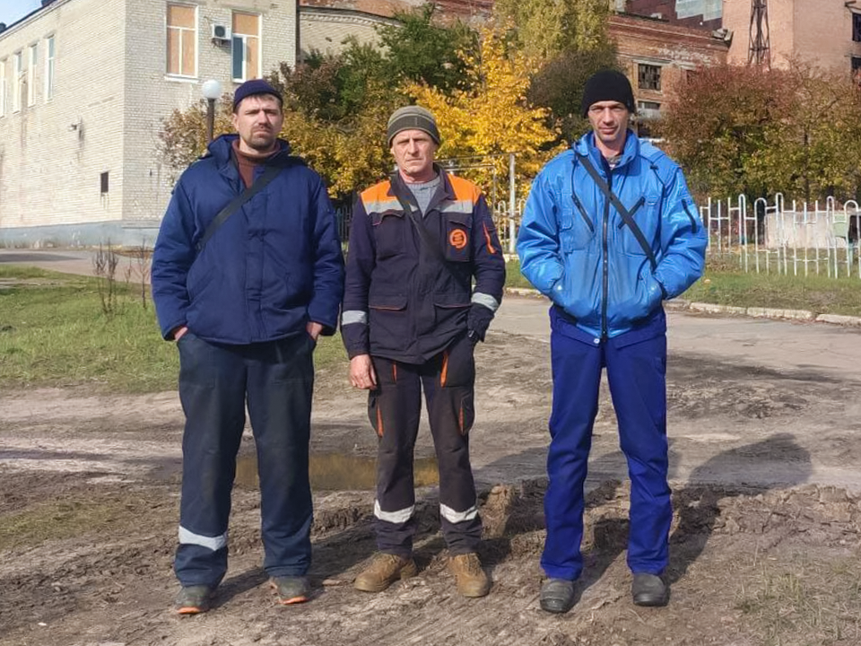 1 WhatsApp Image 2025-10-15 at 11.57.03 (4)